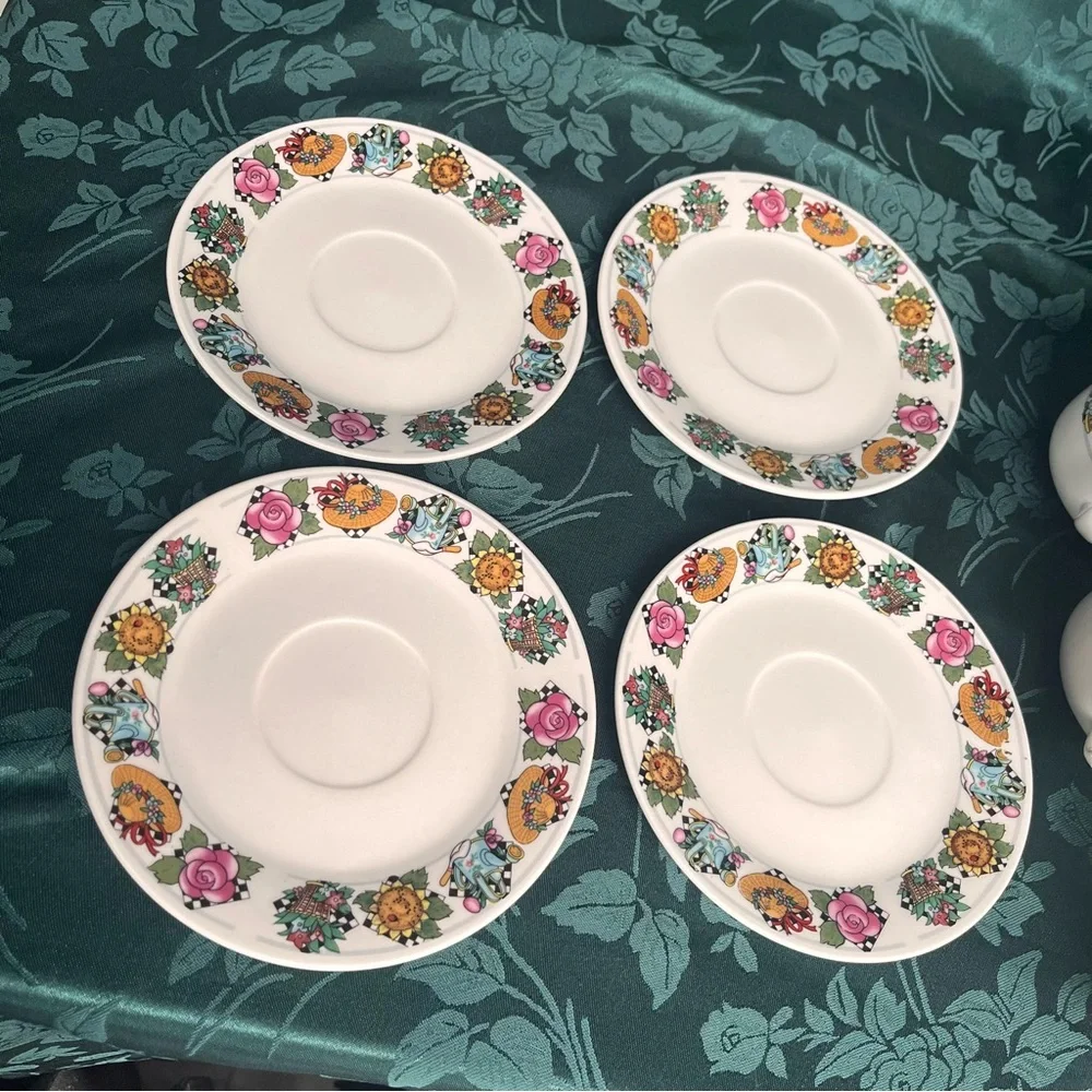 Vintage UTE Tea 3 Cups & 4 Plates Charming Hats & Florals in Engelbreit-style